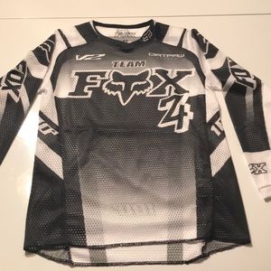Youth Fox motocross shirt.  Light weight.